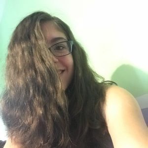 Meet your Posher, Hayley